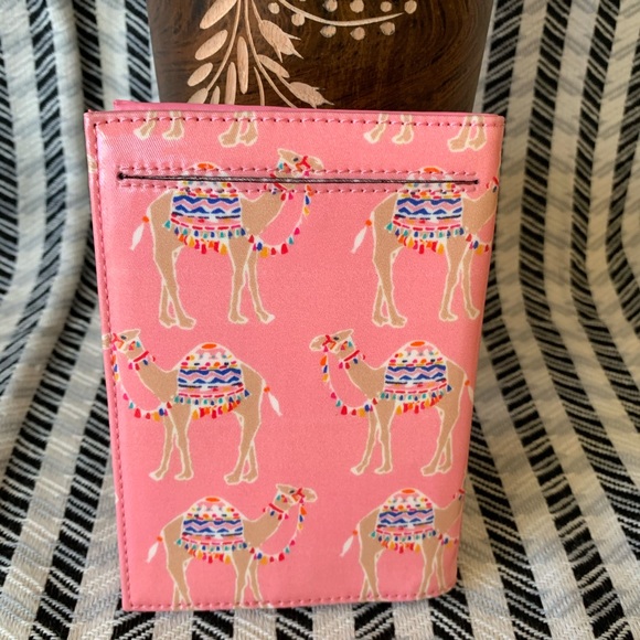 KATE SPADE DAYCATION CAMEL PARTY Passport holder - Picture 4 of 7